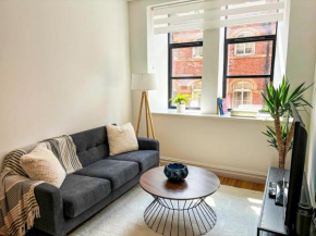 Modern Leeds Central Stay -2 min walk from station